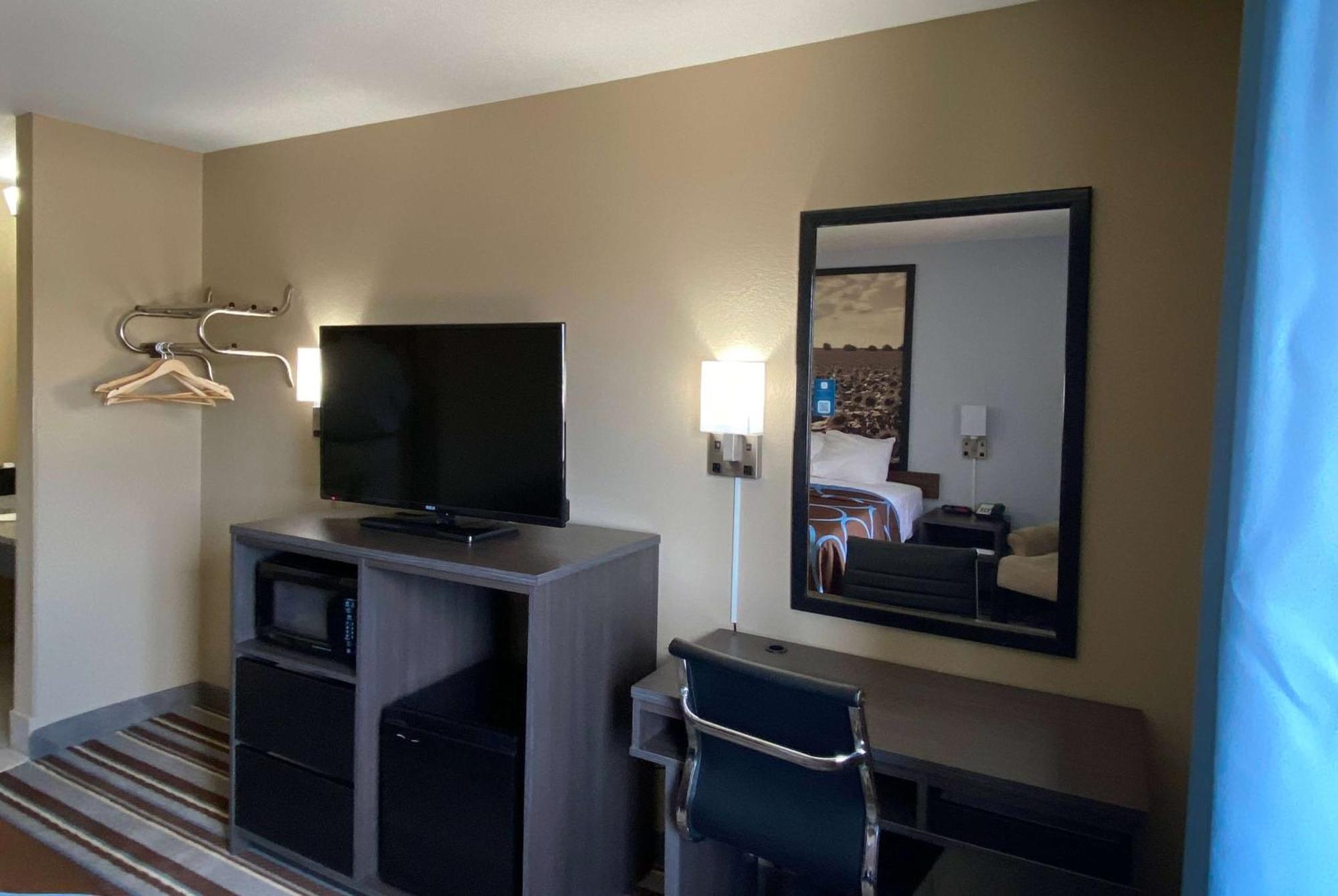 ซูเปอร์ 8 บาย วินด์แฮม อินดีเพนเดนซ์ Hotel Independence ภายนอก รูปภาพ